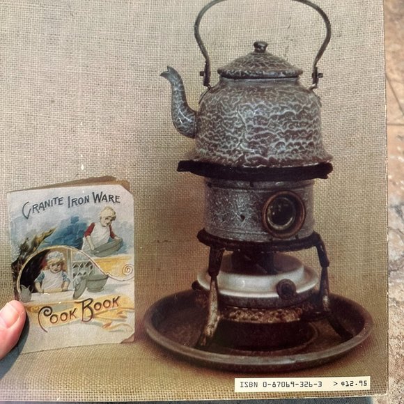 Graniteware Collectors' Guide - Picture 2 of 4